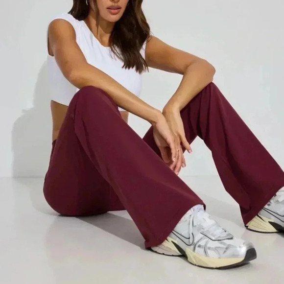 CROSS-OVER FLARE LEGGINGS - Picture 4 of 4